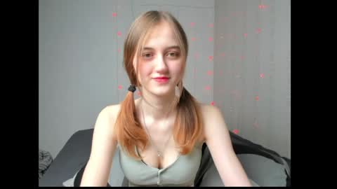 Snapshot of dreamy_pollyyy chatting on March 2026 04:08:01 PM dreamy_pollyyy online show from March 2026 04:08:01 PM
