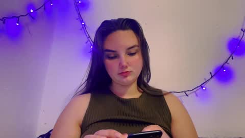 Snapshot of dreamyblushfairy chatting on December 2024 03:28:02 PM Mila online show from December 2024 03:28:02 PM