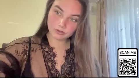 Snapshot of dreamyblushfairy chatting on September 2025 02:41:02 PM Mila online show from September 2025 02:41:02 PM