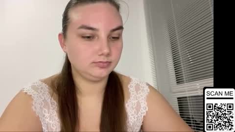 Snapshot of dreamyblushfairy chatting on October 2025 08:04:02 PM Mila online show from October 2025 08:04:02 PM