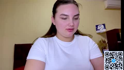 Snapshot of dreamyblushfairy chatting on March 2026 03:26:01 PM Mila online show from March 2026 03:26:01 PM