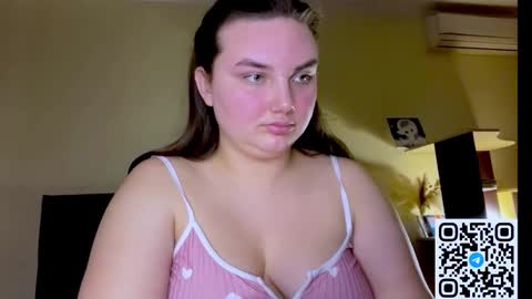 Snapshot of dreamyblushfairy chatting on March 2026 06:40:02 PM Mila online show from March 2026 06:40:02 PM