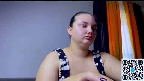 Snapshot of dreamyblushfairy chatting on June 2026 07:25:01 AM Mila online show from June 2026 07:25:01 AM