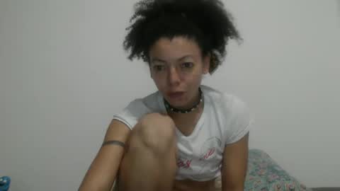Snapshot of dreamylatina chatting on September 2025 01:41:02 AM DreamyLatina online show from September 2025 01:41:02 AM