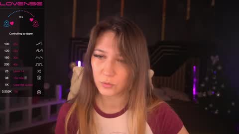 Lina online show from December 2024 01:49:02 PM