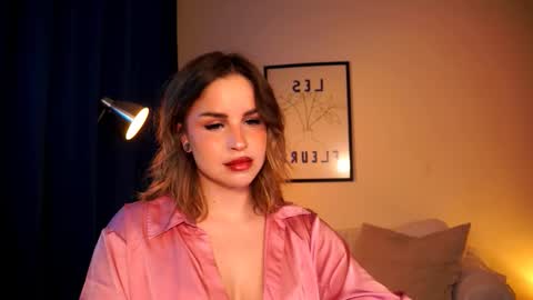 Snapshot of dreamysirens chatting on March 2026 07:08:02 PM MISS B online show from March 2026 07:08:02 PM