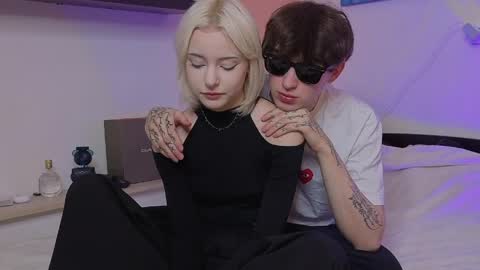 Snapshot of drinklinov chatting on April 2026 01:21:01 AM Mark online show from April 2026 01:21:01 AM