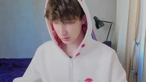 Snapshot of drinklinov chatting on April 2026 01:50:01 PM Mark online show from April 2026 01:50:01 PM