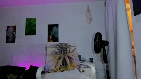 drippyorlove online show from January 2026 07:27:01 PM