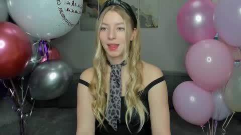 Hanna online show from November 2025 03:50:02 AM