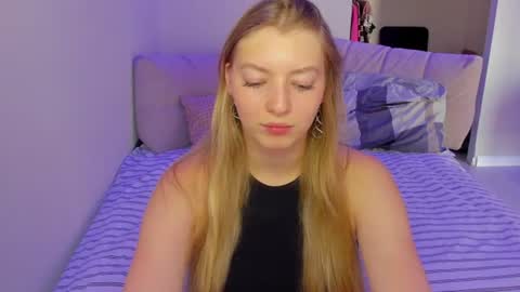 Snapshot of drivecrazy chatting on July 2026 07:02:01 AM Hanna online show from July 2026 07:02:01 AM