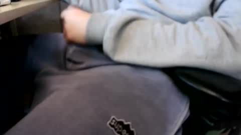 Snapshot of drlo23 chatting on March 2025 04:28:01 AM drlo23 online show from March 2025 04:28:01 AM