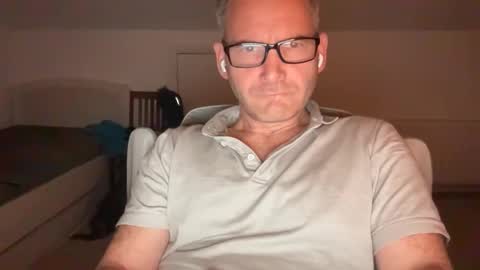 Snapshot of drnickarman chatting on November 2025 12:00:02 AM Nick online show from November 2025 12:00:02 AM