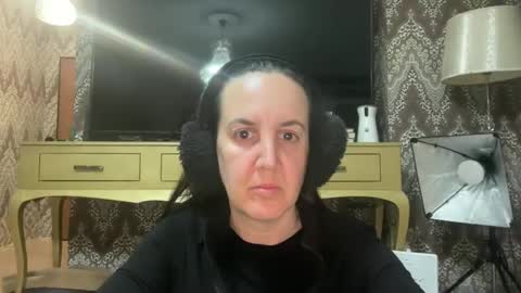 Dr. Resa online show from March 2025 06:00:01 PM