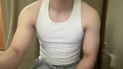 Snapshot of drveucrzy chatting on April 2026 01:43:02 AM driveucrzy online show from April 2026 01:43:02 AM