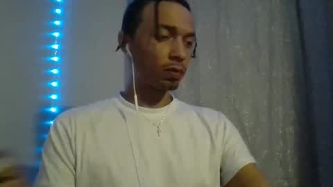 Snapshot of dubz07 chatting on May 2026 12:17:02 AM dubz07 online show from May 2026 12:17:02 AM