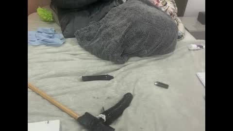 Dude online show from February 2026 03:25:01 AM