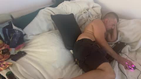 Snapshot of dudecuzbeo chatting on January 2025 02:04:01 PM dudecuzbeo online show from January 2025 02:04:01 PM