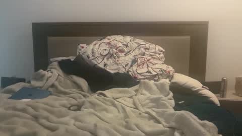 Snapshot of dudecuzbeo chatting on February 2025 11:44:02 AM dudecuzbeo online show from February 2025 11:44:02 AM