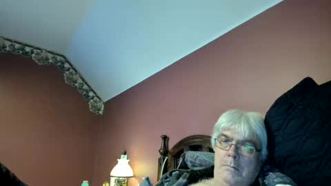Snapshot of dug38 chatting on May 2026 02:01:01 PM Doug online show from May 2026 02:01:01 PM