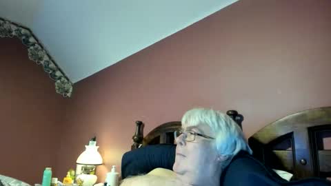 Snapshot of dug38 chatting on May 2026 02:18:01 AM Doug online show from May 2026 02:18:01 AM