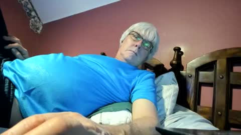 Snapshot of dug38 chatting on May 2026 02:07:02 AM Doug online show from May 2026 02:07:02 AM
