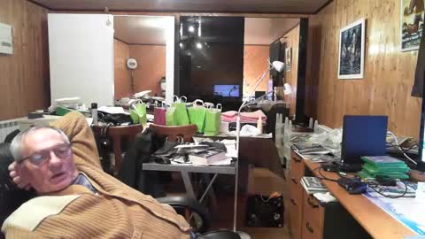 Snapshot of dugudu38 chatting on December 2024 08:51:02 PM dugudu38 online show from December 2024 08:51:02 PM