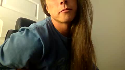 Snapshot of dukesky29 chatting on November 2025 03:01:02 AM Dukeee online show from November 2025 03:01:02 AM