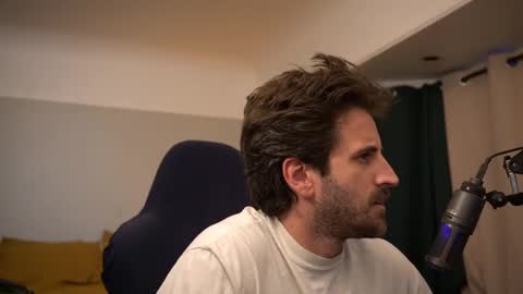 Snapshot of dukethedude chatting on September 2025 01:51:02 AM Duke online show from September 2025 01:51:02 AM