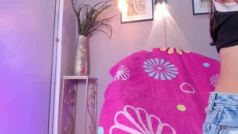 dulce__fiore07 online show from September 2025 01:00:02 PM