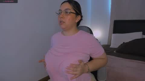 Snapshot of dulce_brithany chatting on June 2026 05:45:01 PM dulce brithany online show from June 2026 05:45:01 PM