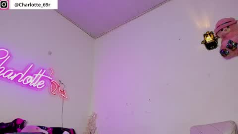 Snapshot of dulce_hot33 chatting on May 2026 08:33:02 AM dulce_hot33 online show from May 2026 08:33:02 AM