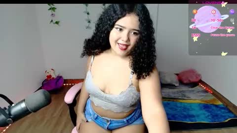 Snapshot of dulce_julieta_ chatting on February 2025 07:55:01 PM Dulce online show from February 2025 07:55:01 PM