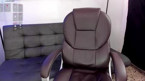 Kitty online show from November 2025 03:39:02 AM