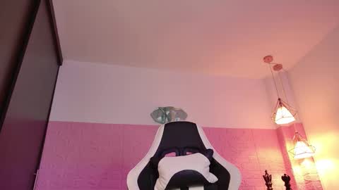 dulce_stormy online show from March 2026 12:12:02 PM