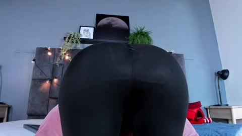 DULCE AURORA online show from April 2026 03:06:01 AM