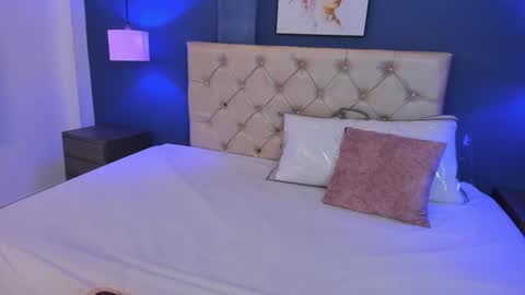 Kitten online show from April 2026 11:26:01 AM