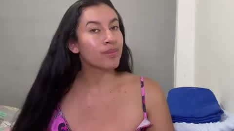 dulceizzy online show from April 2026 12:10:01 AM