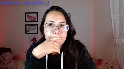 Dulce online show from November 2025 05:18:01 AM