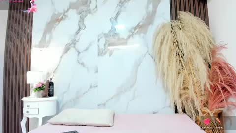 Snapshot of dulcemia25 chatting on June 2026 12:00:02 PM Dulce online show from June 2026 12:00:02 PM