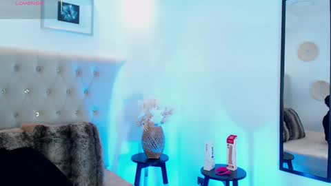 Dulcey online show from September 2025 10:22:02 PM