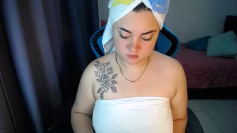 Snapshot of dumont_model chatting on January 2025 11:33:01 PM Nicole online show from January 2025 11:33:01 PM