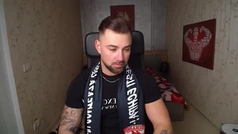 Snapshot of duncanstones chatting on December 2024 08:49:02 AM DuncanStone online show from December 2024 08:49:02 AM