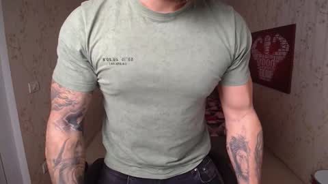 Snapshot of duncanstones chatting on December 2024 10:33:02 AM DuncanStone online show from December 2024 10:33:02 AM