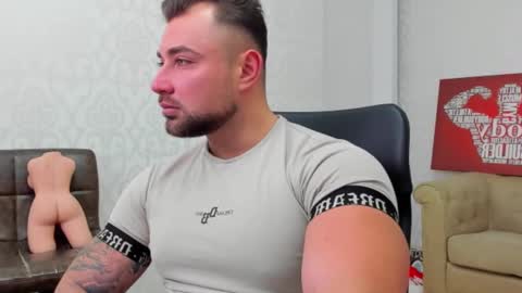 Snapshot of duncanstones chatting on February 2025 11:19:02 AM DuncanStone online show from February 2025 11:19:02 AM