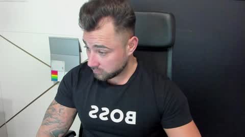 Snapshot of duncanstones chatting on February 2025 05:21:01 AM DuncanStone online show from February 2025 05:21:01 AM