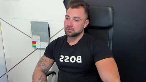 Snapshot of duncanstones chatting on February 2025 02:32:02 PM DuncanStone online show from February 2025 02:32:02 PM