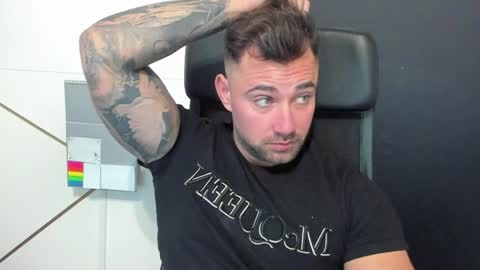 Snapshot of duncanstones chatting on February 2025 07:37:01 AM DuncanStone online show from February 2025 07:37:01 AM