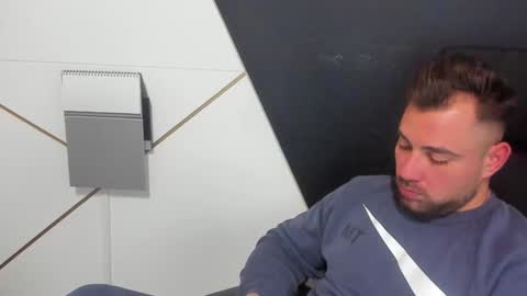 Snapshot of duncanstones chatting on February 2025 02:50:02 PM DuncanStone online show from February 2025 02:50:02 PM