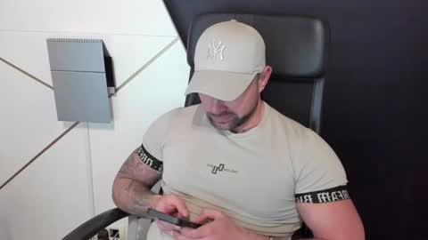 Snapshot of duncanstones chatting on February 2025 02:21:01 PM DuncanStone online show from February 2025 02:21:01 PM